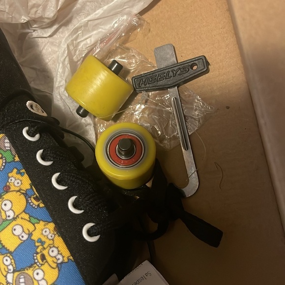 Simpsons Heelys - Picture 3 of 3